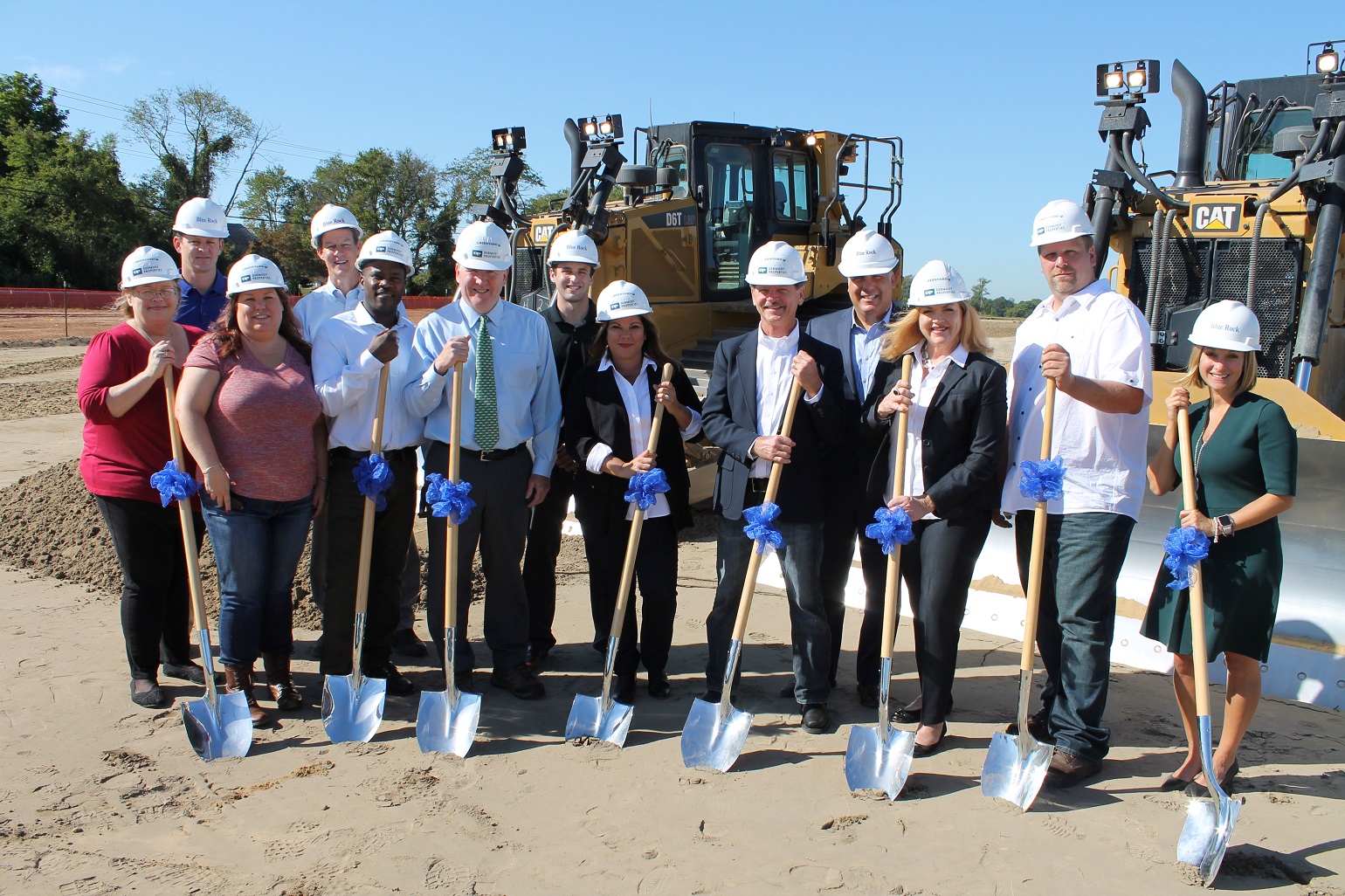 Representatives from Blue Rock, Dermody Properties and Greenyard Logistics USA celebrate the groundbreaking of a 152,200 SF packing and cold storage facility in southern New Jersey.